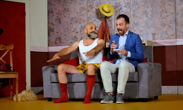 A BUDOIA “SCENARIO D’ESTATE” PROPONE LA COMMEDIA DEGLI EQUIVOCI “UN ASSEGNO TIRA L’ALTRO”