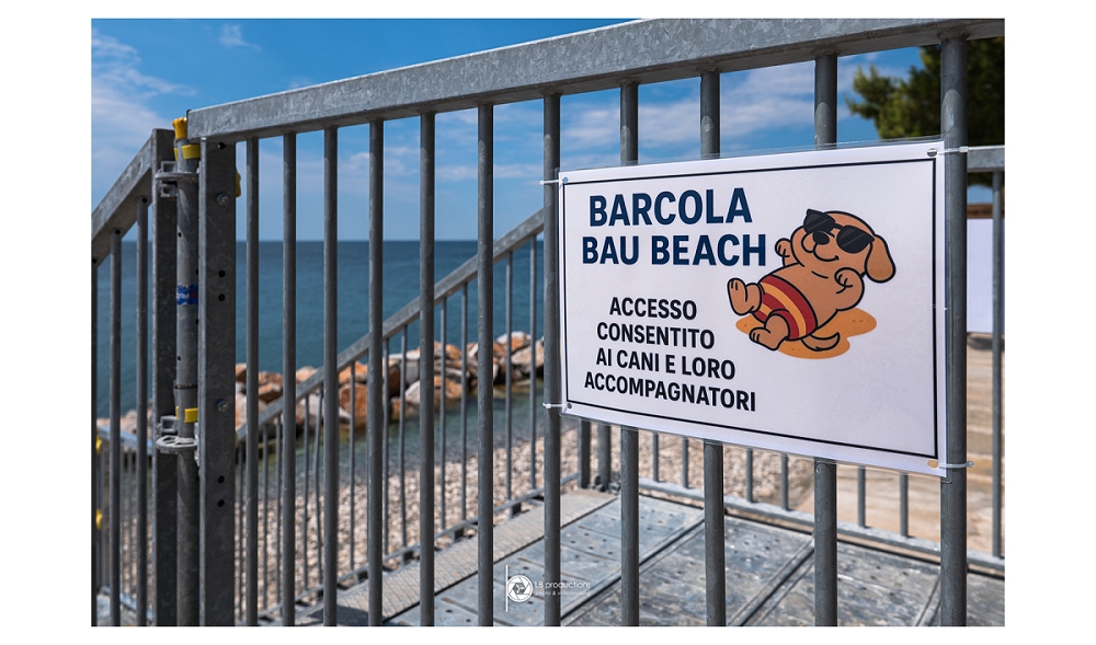 L’ASSESSORE ALLE POLITICHE DEL PATRIMONIO IMMOBILIARE, ELISA LODI HA PRESENTATO IL NUOVO ACCESSO A MARE “BAU BEACH” A BARCOLA, DEDICATO AGLI AMICI CANI