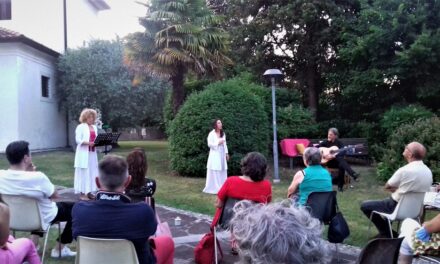 “CORDE D’AMORE” VIBRANO AL VIVAIO GIORGINI DI UDINE: APPUNTAMENTO MERCOLEDÌ 9 LUGLIO, PER UN’INTENSA SERATA DI TEATRO DI NARRAZIONE