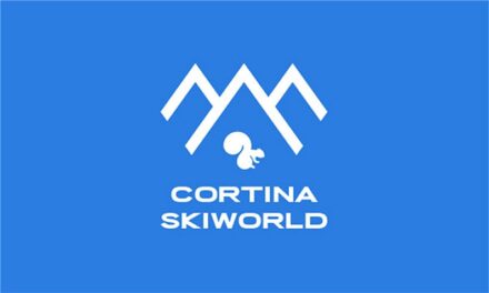 L’ESTATE 2025 DI CORTINA È ALL’INSEGNA DELLO SLOW TREKKING, DELLE CAMMINATE NARRATIVE E DEL FAMILY HIKING,  TRA LA NATURA INCONTAMINATA E LE IMMINENTI OLIMPIADI