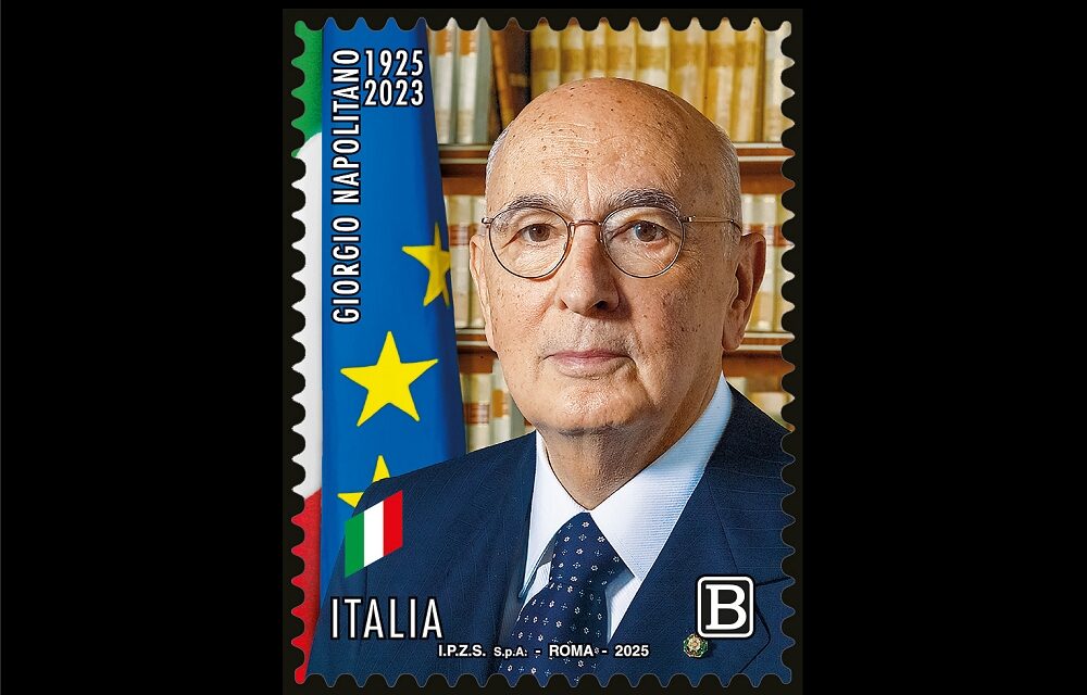 Poste Italiane: Emesso il francobollo appartenente alla serie tematica “i Valori sociali” dedicato a Giorgio Napolitano nel centenario della nascita