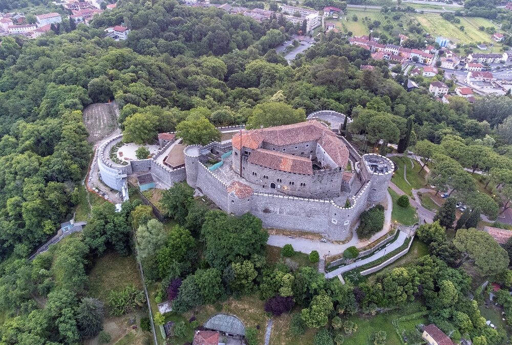 IL RESPIRO ESTIVO DI GORIZIA: STORIE, ARTE E INCONTRI IN UN CROCEVIA D’EUROPA