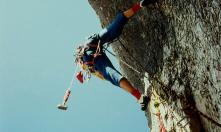 ALTRE STORIE… SOTTO LE CIME. IGOR KOLLER, LEGGENDA DELL’ALPINISMO E PADRE DELLA “VIA ATTRAVERSO IL PESCE” SULLA MARMOLADA, SI RACCONTA AD AURONZO DI CADORE