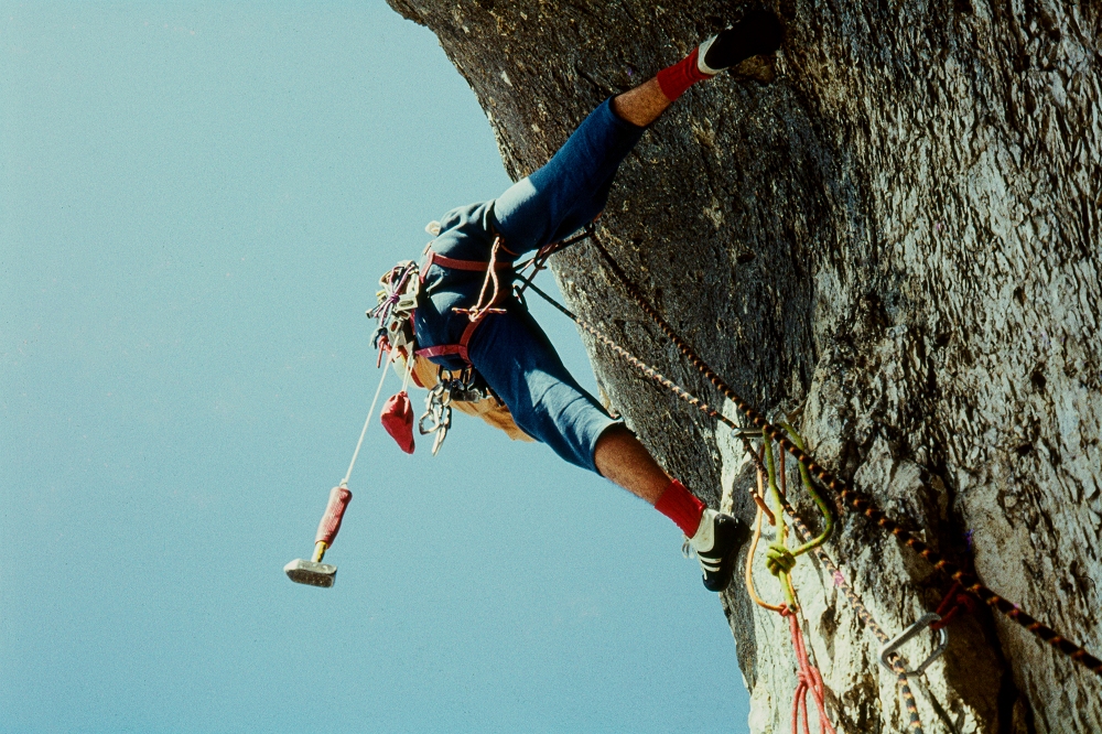 ALTRE STORIE… SOTTO LE CIME. IGOR KOLLER, LEGGENDA DELL’ALPINISMO E PADRE DELLA “VIA ATTRAVERSO IL PESCE” SULLA MARMOLADA, SI RACCONTA AD AURONZO DI CADORE