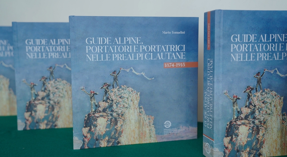 A FORNI DI SOPRA LA PRESENTAZIONE DEL NUOVO LIBRO DI MARIO TOMADINI “GUIDE ALPINE, PORTATORI E PORTATRICI NELLE PREALPI CLAUTANE (1874-1915)” EDITO DALLA SOMSI PORDENONE