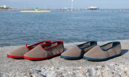 Nascono le Friulane Circolari: dai teli dismessi dalla Società Lignano Pineta, una nuova vita in chiave sostenibile grazie a RE49