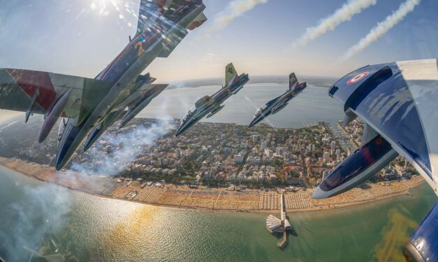 Frecce Tricolori, Lazza e cene sulla spiaggia: che cosa fare a Lignano dal 1° al 6 luglio