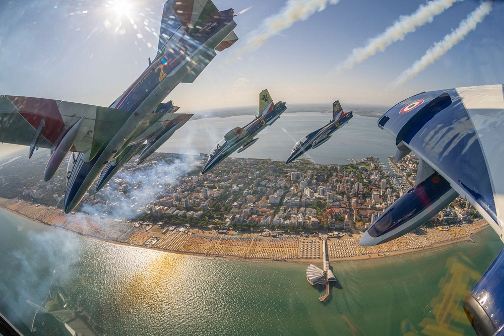 Frecce Tricolori, Lazza e cene sulla spiaggia: che cosa fare a Lignano dal 1° al 6 luglio