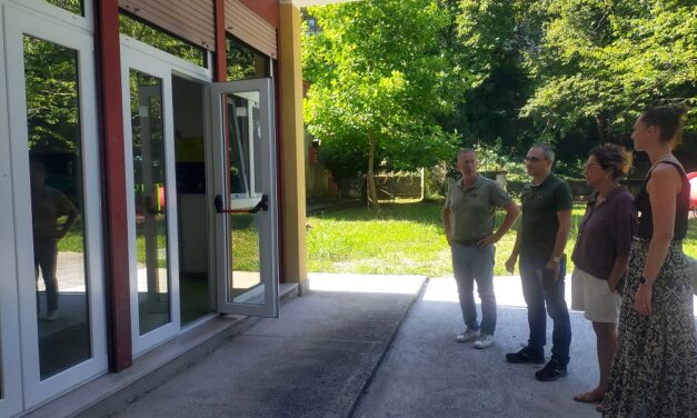 MUGGIA: SOSTITUITI I SERRAMENTI ALLA SCUOLA “IL GIARDINO DEI MESTIERI”