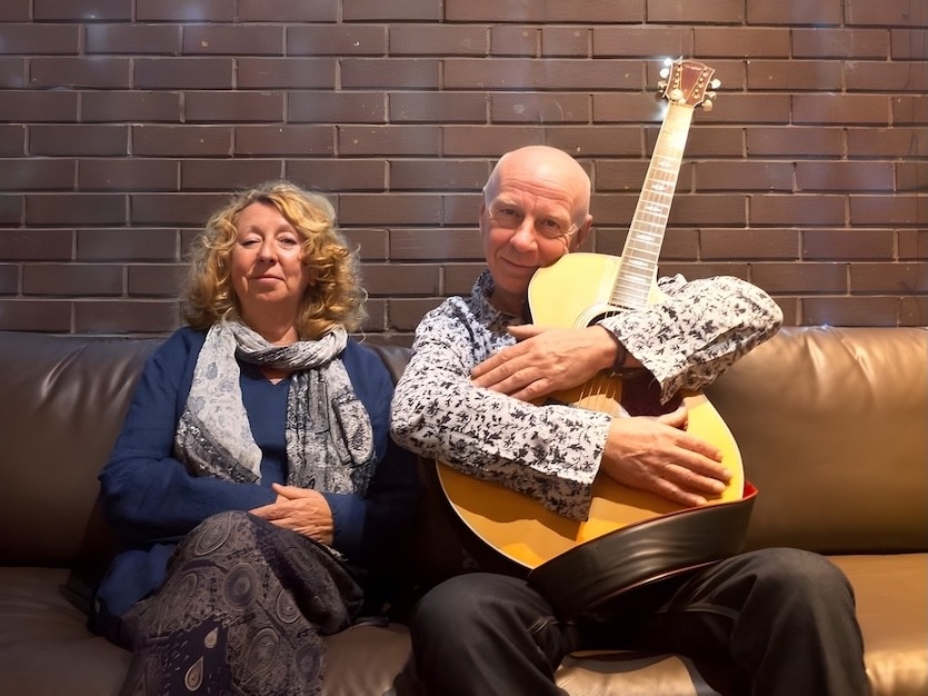 PALCHI NEI PARCHI: DUO D’ECCEZIONE VENERDÌ 18 LUGLIO, AL MULINO BRAIDA DI FLAMBRO LE LEGGENDE DELLA STORIA DELLA MUSICA JACQUI MCSHEE & KEVIN DEMPSEY
