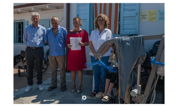 IL COMUNE DI TRIESTE HA CONSEGNATO UN SOLLEVATORE PER PERSONE CON DISABILITÀ ALLO STABILIMENTO BALNEARE “ALLA LANTERNA”