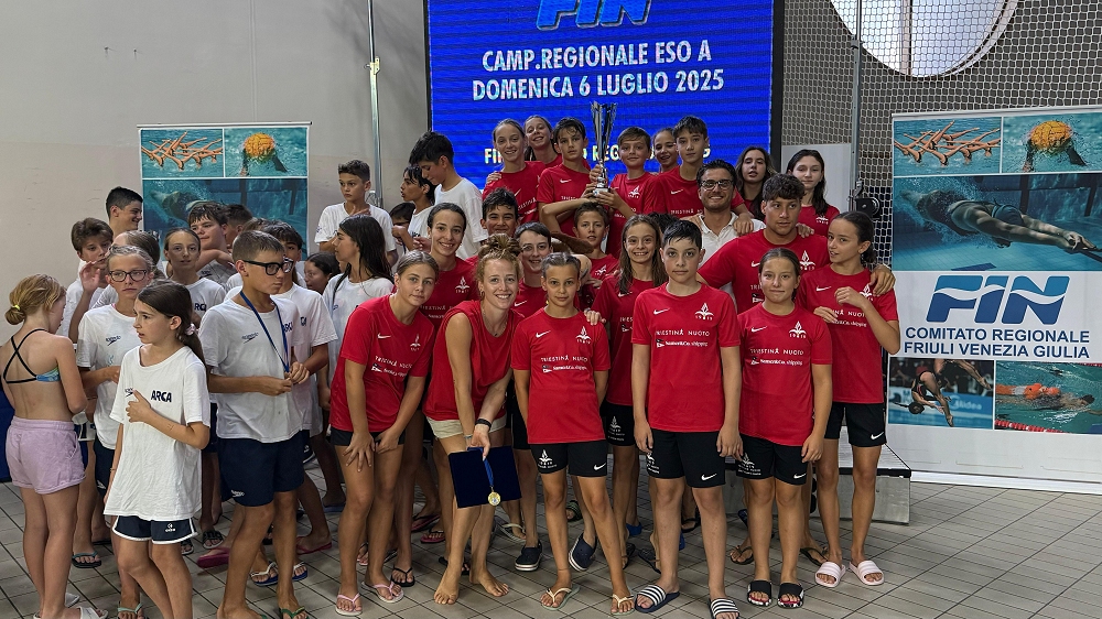 NUOTO: AI CAMPIONATI REGIONALE ESORDIENTI A LA TRIESTINA NUOTO FA LA VOCE GROSSA VINCENDO ANCHE IL TITOLO FVG A SQUADRE