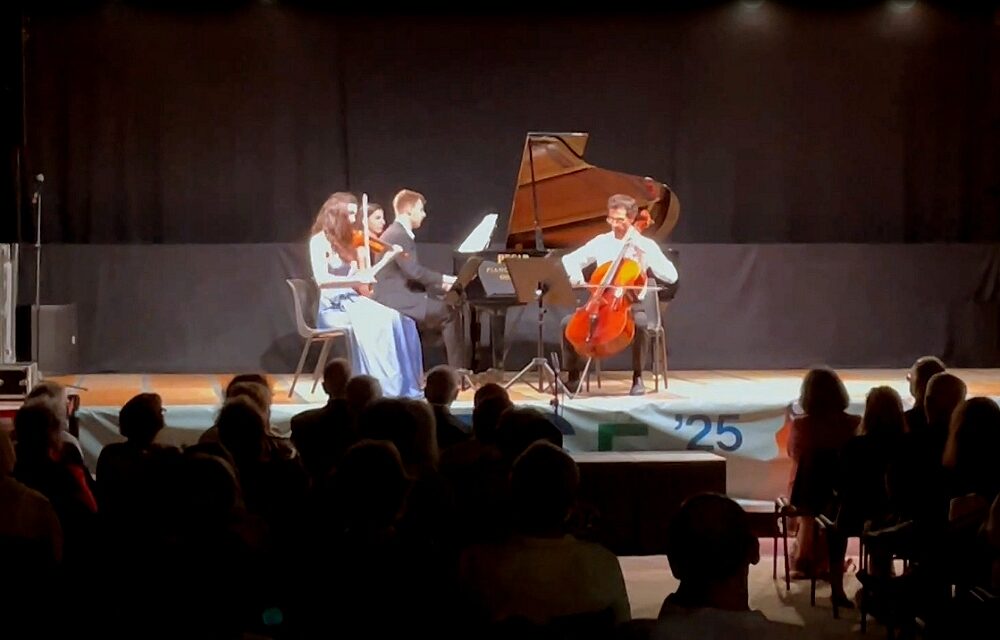 MUSICA CON VISTA HA FATTO UNA SECONDA TAPPA A TRIESTE: Lunedì 14 luglio, nel Parco del Civico Museo Sartorio di Trieste, si è esibito il Trio Kobalt