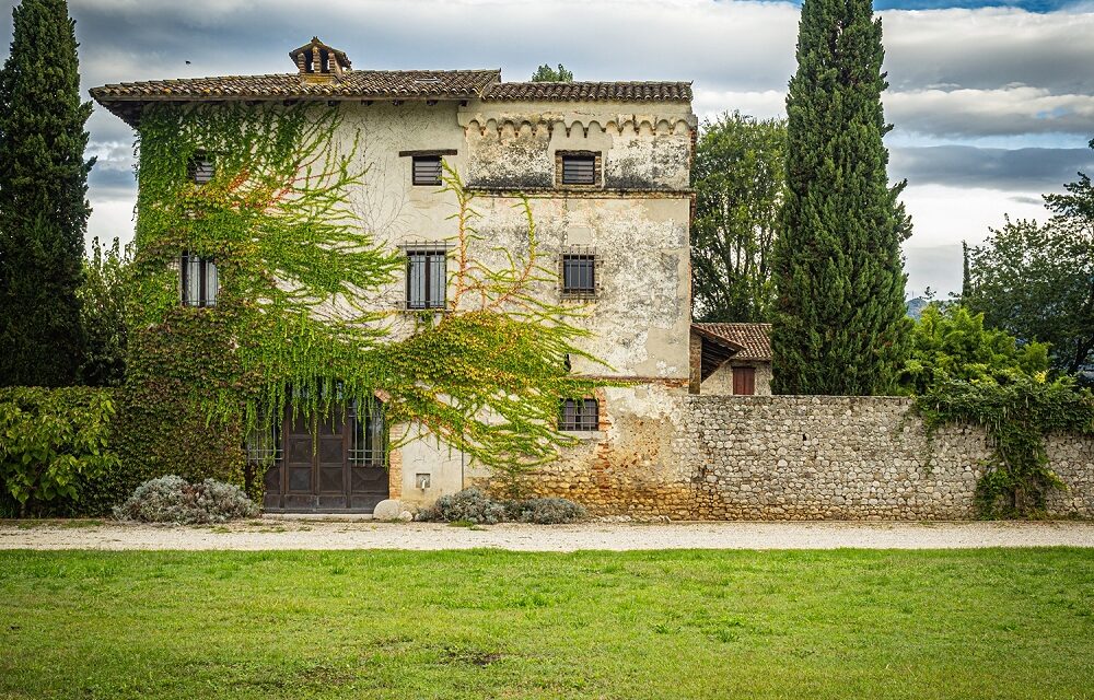Andar per Ville & Castelli fra natura e cultura: alla scoperta della Casaforte Il Bergum, del Castello di Prampero e di Villa Gallici Deciani