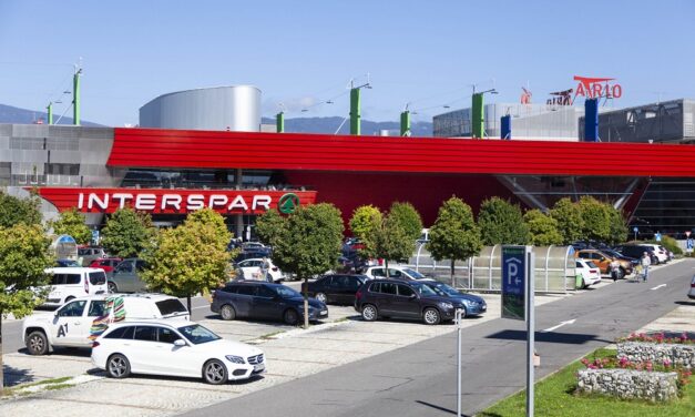 DA ATRIO, A VILLACH, ESTATE TRA EVENTI E SHOPPING: AD AGOSTO IL MERCATINO DEI GIOCATTOLI, SFILATE E NUOVE APERTURE