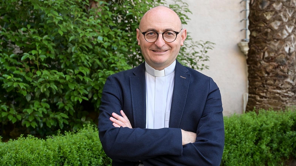 DARE UN’ANIMA ALLA POLITICA: DON BRUNO BIGNAMI AD AURONZO DI CADORE PER PRESENTARE L’ULTIMO LIBRO, APPROFONDENDO IL LEGAME TRA SPIRITUALITÀ E POLITICA