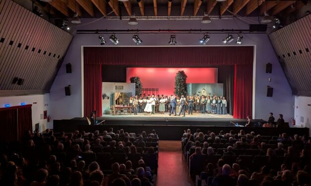 A CORTINA D’AMPEZZO “CAVALLERIA RUSTICANA” SOLD OUT: IL PUBBLICO PREMIA L’OPERA NATA DALLA SINERGIA TRA CORTINATEATRO, TEATRO LA FENICE, TEATRO SOCIALE DI ROVIGO E ORCHESTRA REGIONALE FILARMONIA VENETA