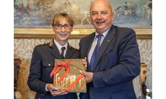 IN MUNICIPIO IL SINDACO HA RICEVUTO ANTONELLA CARGNELUTTI, DIRETTRICE DELLA SCUOLA ALLIEVI AGENTI DELLA POLIZIA DI STATO DI TRIESTE, IN VISITA DI CONGEDO PER QUIESCENZA