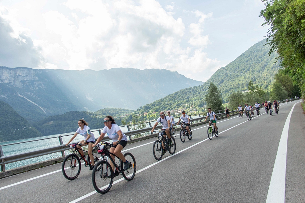 GIRO DEL LAGO DI SANTA CROCE 2025, SABATO 9 AGOSTO AL VIA LE ISCRIZIONI