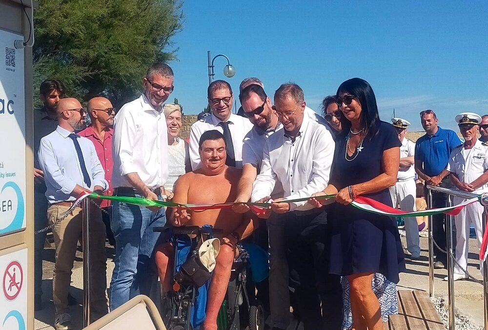 Inaugurato il primo accesso a mare per disabili a Muggia