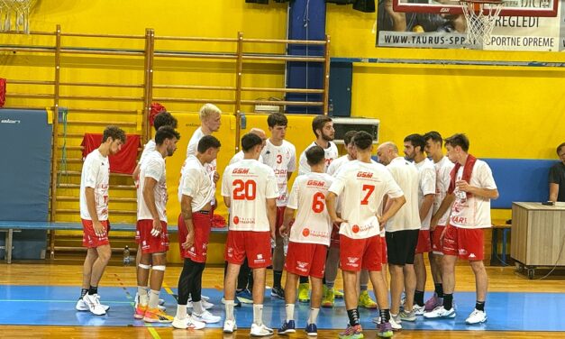 Pallamano Trieste 1970: I BIANCOROSSI CEDONO IN AMICHEVOLE AD AIDUSSINA