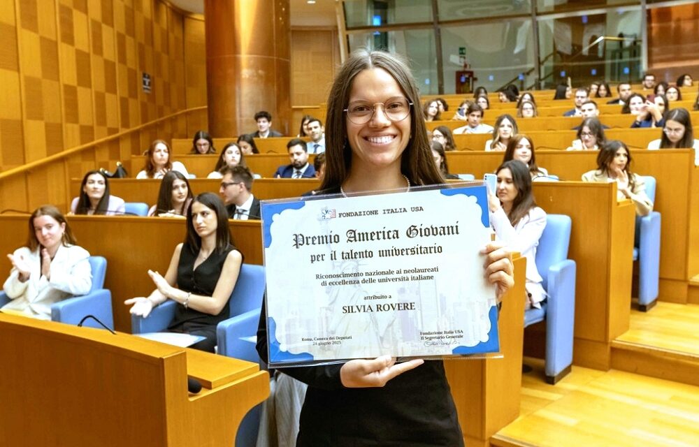 PREMIO AMERICA GIOVANI A SILVIA ROVERE, LAUREATA IN DIRITTO PER LE IMPRESE E LE ISTITUZIONI CON IL MASSIMO DEI VOTI ALL’UNIVERSITÀ DI UDINE
