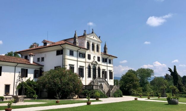 Andar per Ville & Castelli fra natura e cultura: alla scoperta di Villa Gallici Deciani