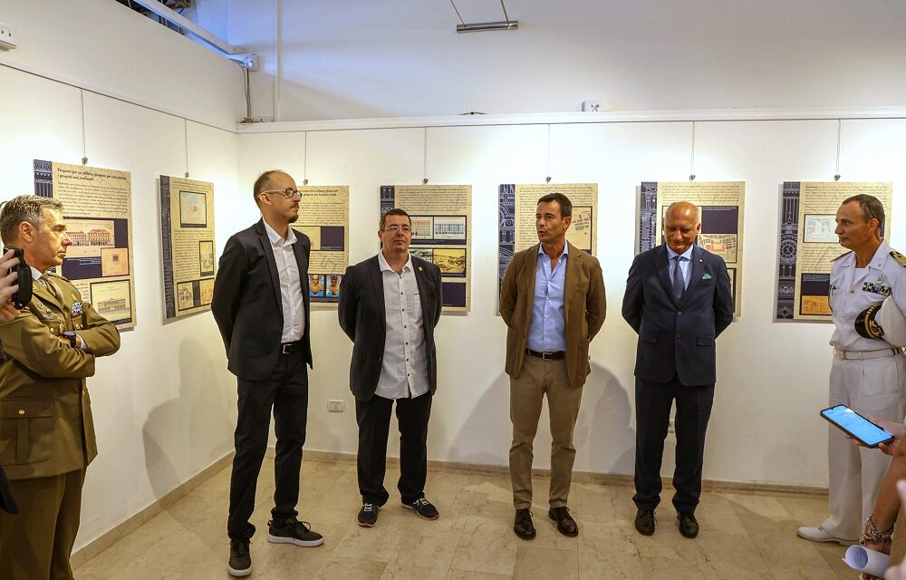 INAUGURATA LA MOSTRA “IL PALAZZO MUNICIPALE DI TRIESTE. GENESI DI UN EDIFICIO, NASCITA DI UNA PIAZZA. 1875-2025” IN OCCASIONE DEI 150 ANNI DEL PALAZZO MUNICIPALE