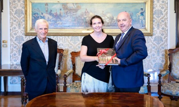 IL SINDACO ROBERTO DIPIAZZA HA RICEVUTO IL CONSOLE ONORARIO DI FRANCIA A TRIESTE AGNESE GHERSI