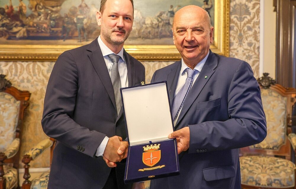 IL SINDACO HA RICEVUTO L’AMBASCIATORE DEL GRAN DUCATO DI LUSSEMBURGO, S.E. CHRISTOPHE SCHILTZ, IN OCCASIONE DELLA SUA PRIMA VISITA UFFICIALE A TRIESTE