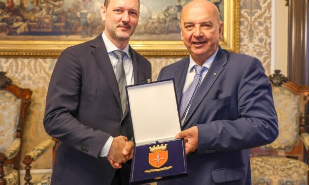 IL SINDACO HA RICEVUTO L’AMBASCIATORE DEL GRAN DUCATO DI LUSSEMBURGO, S.E. CHRISTOPHE SCHILTZ, IN OCCASIONE DELLA SUA PRIMA VISITA UFFICIALE A TRIESTE