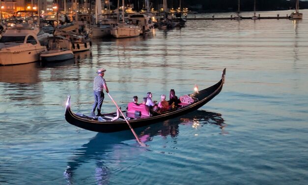2000 persone in gondola e Venezia incanta Lussinpiccolo