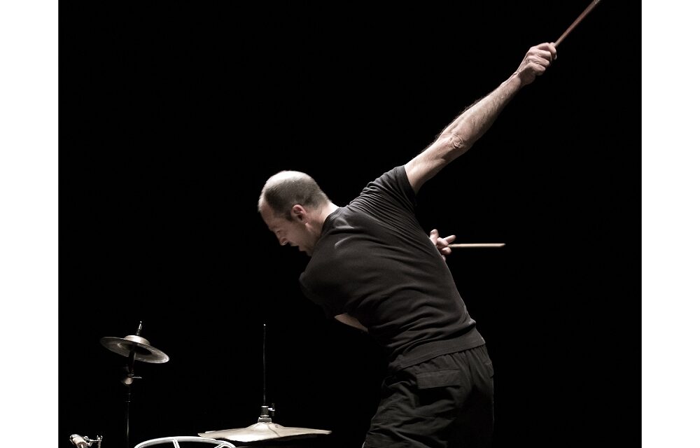 Salotto Musicale del Fvg: le sculture sonore di Kalendarev rivivono tra le mani del percussionista Roberto Dani