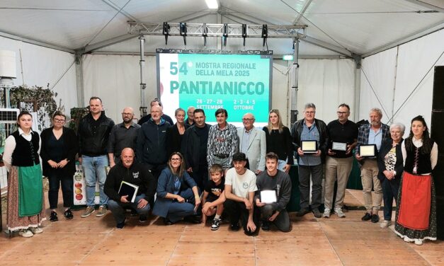 Mostra Regionale della Mela di Pantianicco: CONSEGNATI I RICONOSCIMENTI ALLE MIGLIORI AZIENDE PRODUTTRICI DI MELE