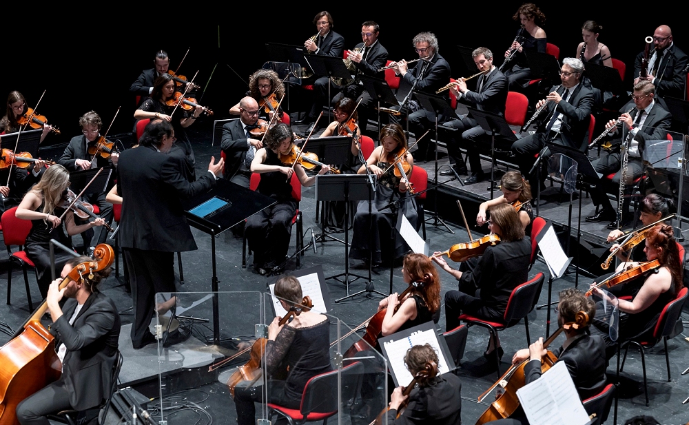 TRIO D’ASSI SUL PALCO CON L’ACCADEMIA MUSICALE NAONIS: NOEMI, GUALAZZI E CRISTICCHI LE STAR DELL’AUTUNNO CON L’ORCHESTRA PORDENONESE
