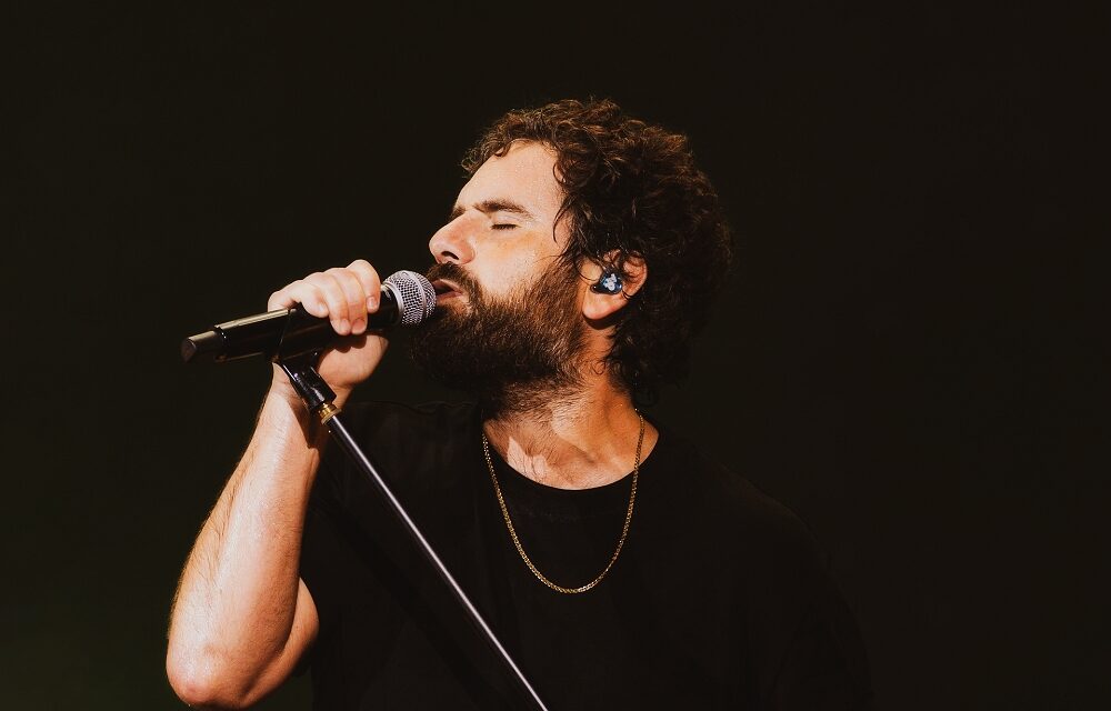 Tommaso Paradiso arriva alla Kioene Arena di Padova
