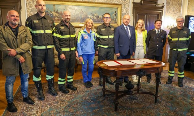 PRESENTATO IL PROTOCOLLO OPERATIVO TRA IL GRUPPO COMUNALE DI PROTEZIONE CIVILE E I VIGILI DEL FUOCO