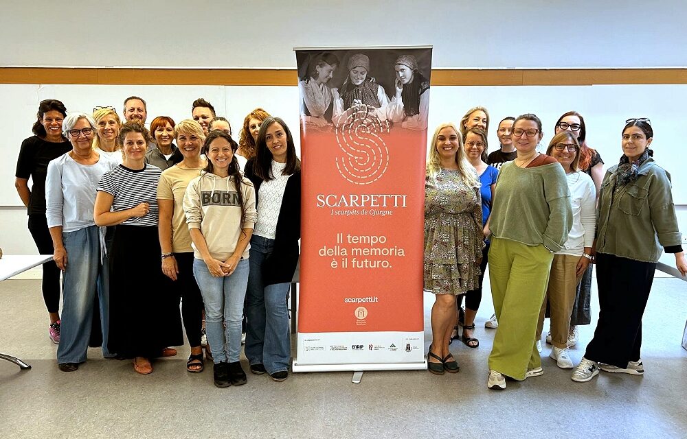 Partito il nuovo corso “Scarpetti, i scarpets de Cjargne” promosso dal Museo Carnico delle Arti Popolari Michele Gortani all’interno delle attività del progetto “Casa Gortani – Tramandare il futuro”