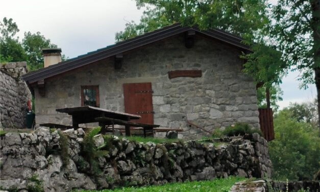DOMENICA 21 SETTEMBRE ESCURSIONE SULL’ALTOPIANO DI MONTE PRAT, TRA NATURA, STORIA E ARCHITETTURA RURALE