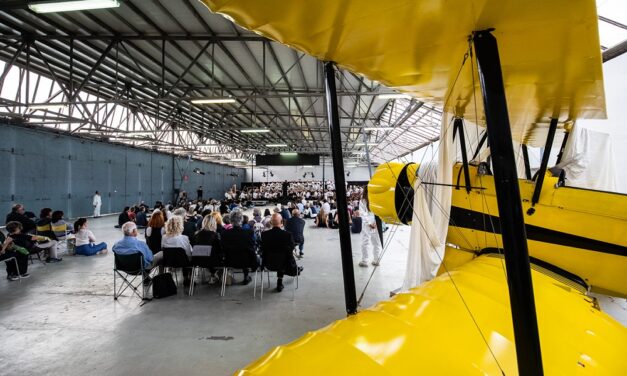 TEATRO VERDI di TRIESTE: la fotogallery di F. Parenzan della Prima Assoluta di FEDELI D’AMORE all’HANGAR dell’Aeroporto di Gorizia