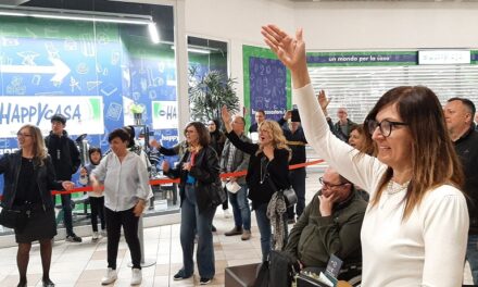SILENZIO… SI CANTA!: SABATO 13 SETTEMBRE AL CENTRO COMMERCIALE PANORAMA DI VILLORBA C’È L’APERITIVO SILENZIOSO