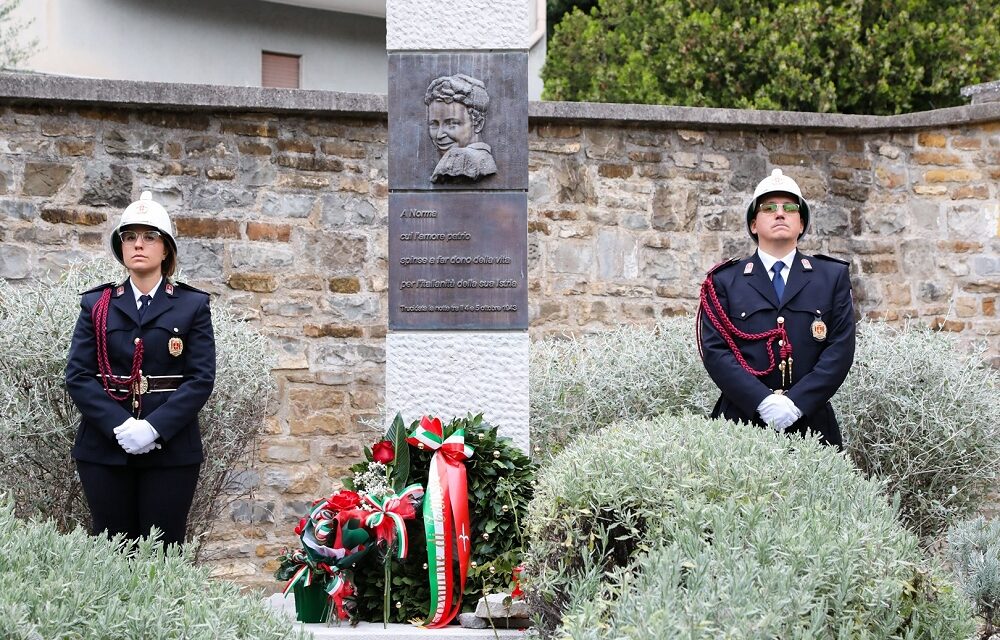 82° ANNIVERSARIO MORTE NORMA COSSETTO: TENUTA ALLA PRESENZA DEL SINDACO DIPIAZZA LA CERIMONIA NEI PRESSI DELLA STELE NELLA VIA A LEI DEDICATA