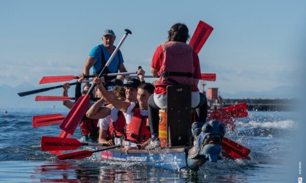 LA BARCOLANA DRAGON BOAT UNIVERSITY CHALLENGE SI CONFERMA UN GRANDE SUCCESSO TRA SPORT, AGGREGAZIONE, DIVERTIMENTO E SFIDE ALL’ULTIMA PAGAIATA