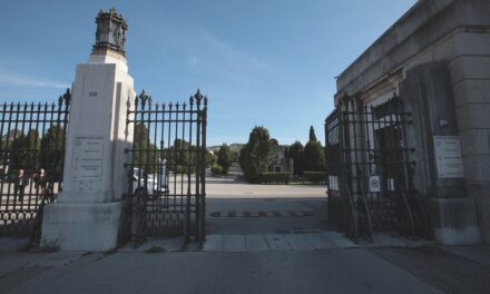 CIMITERO DI SANT’ANNA: DIVIETO DI ACCESSO CON AUTOMEZZI IL 30, 31 OTTOBRE E 1, 2 E 3 NOVEMBRE 2025