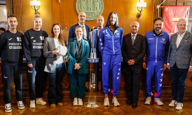 SABATO 18 OTTOBRE ALLE ORE 17.30 AL PALATRIESTE SI SVOLGERÀ LA 30ª EDIZIONE DELLA “SUPERCOPPA FINECO” TRA DUE DELLE PIÙ FORTI SQUADRE ITALIANE: PROSECCO DOC A. CARRARO IMOCO CONEGLIANO E LA NUMIA VERO VOLLEY MILANO