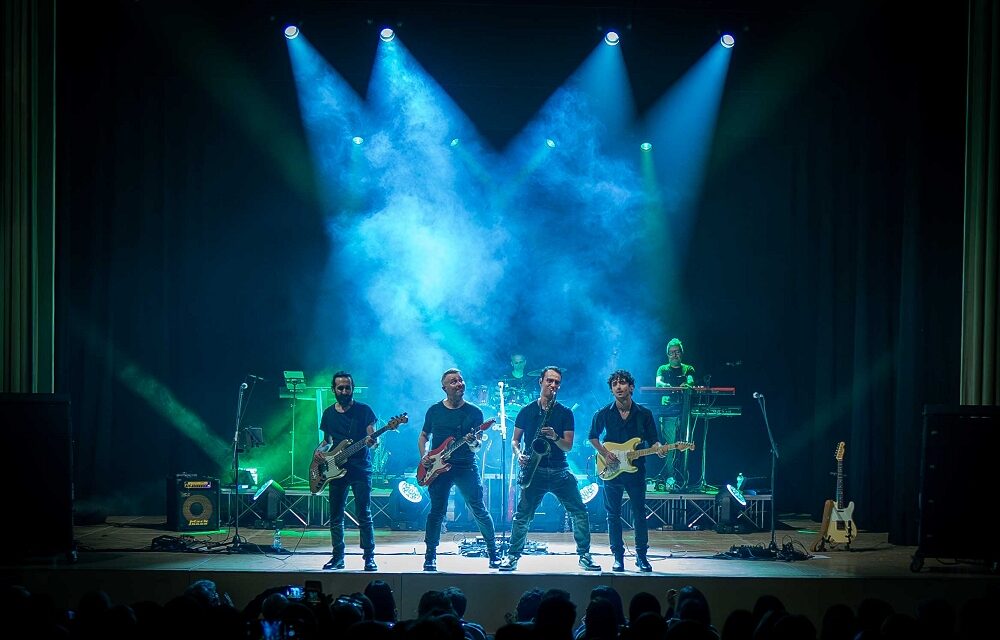 Dire Straits Over Gold: il nuovo tour nei teatri italiani prende il via da Tolmezzo