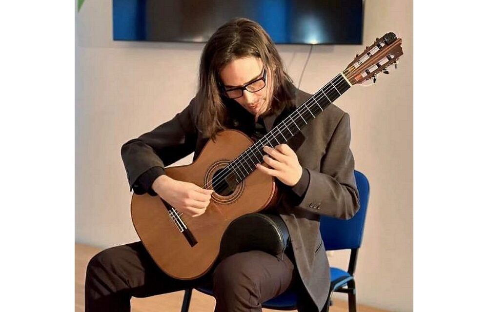 “SONORITÀ LATINE”: Fabio Cobuzzi alla chitarra a Palazzo Economo, Trieste