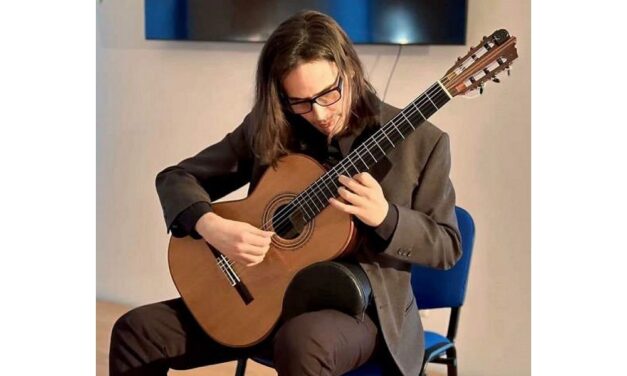 “SONORITÀ LATINE”: Fabio Cobuzzi alla chitarra a Palazzo Economo, Trieste