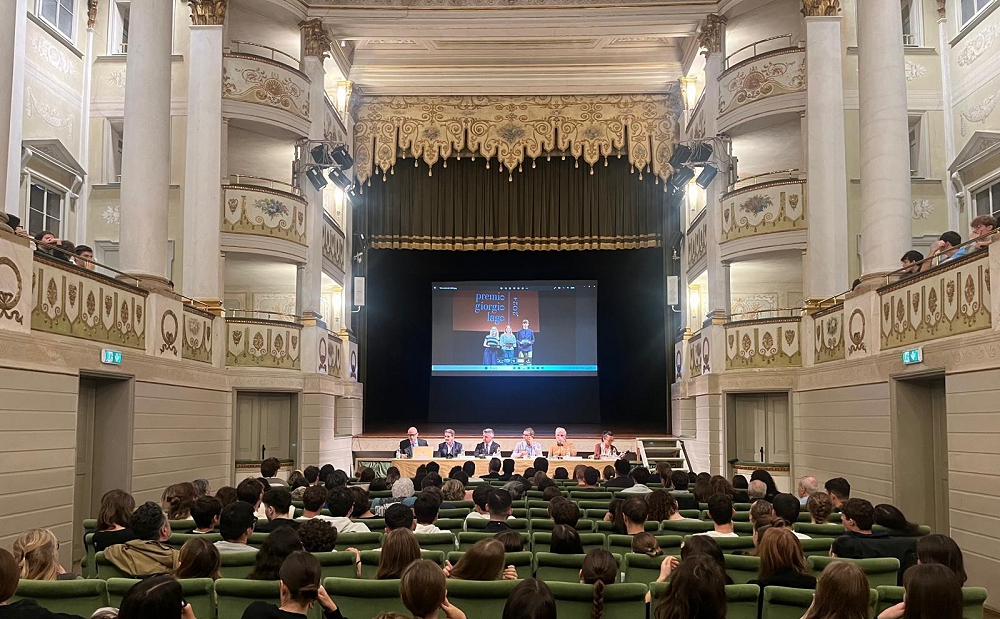 LA SFIDA OLIMPICA: IL PREMIO GIORGIO LAGO JUNIORES INAUGURA L’EDIZIONE 2026 DEL PERCORSO DI GIORNALISMO IN CLASSE