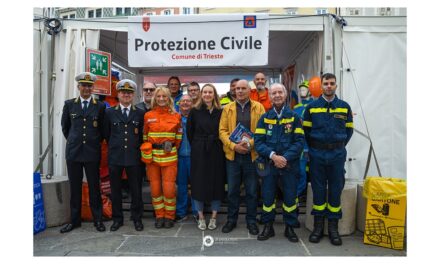 INAUGURATO LO STAND DEI VOLONTARI COMUNALI DI PROTEZIONE CIVILE DEDICATO AL “FUNZIONAMENTO DEL SISTEMA DI ALLERTA METEO E AREE DI EMERGENZA NEL PIANO COMUNALE”
